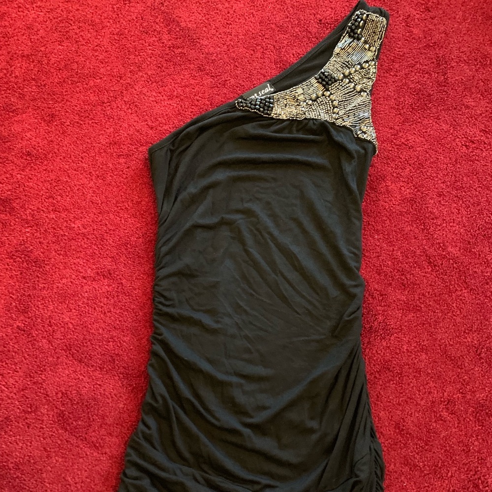 One shouldered tank